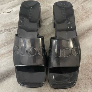 Black Gucci rubber slides